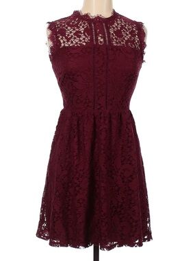 Burgundy Lace Fit & Flare Dress M Sleeveless Romantic Cocktail Mini